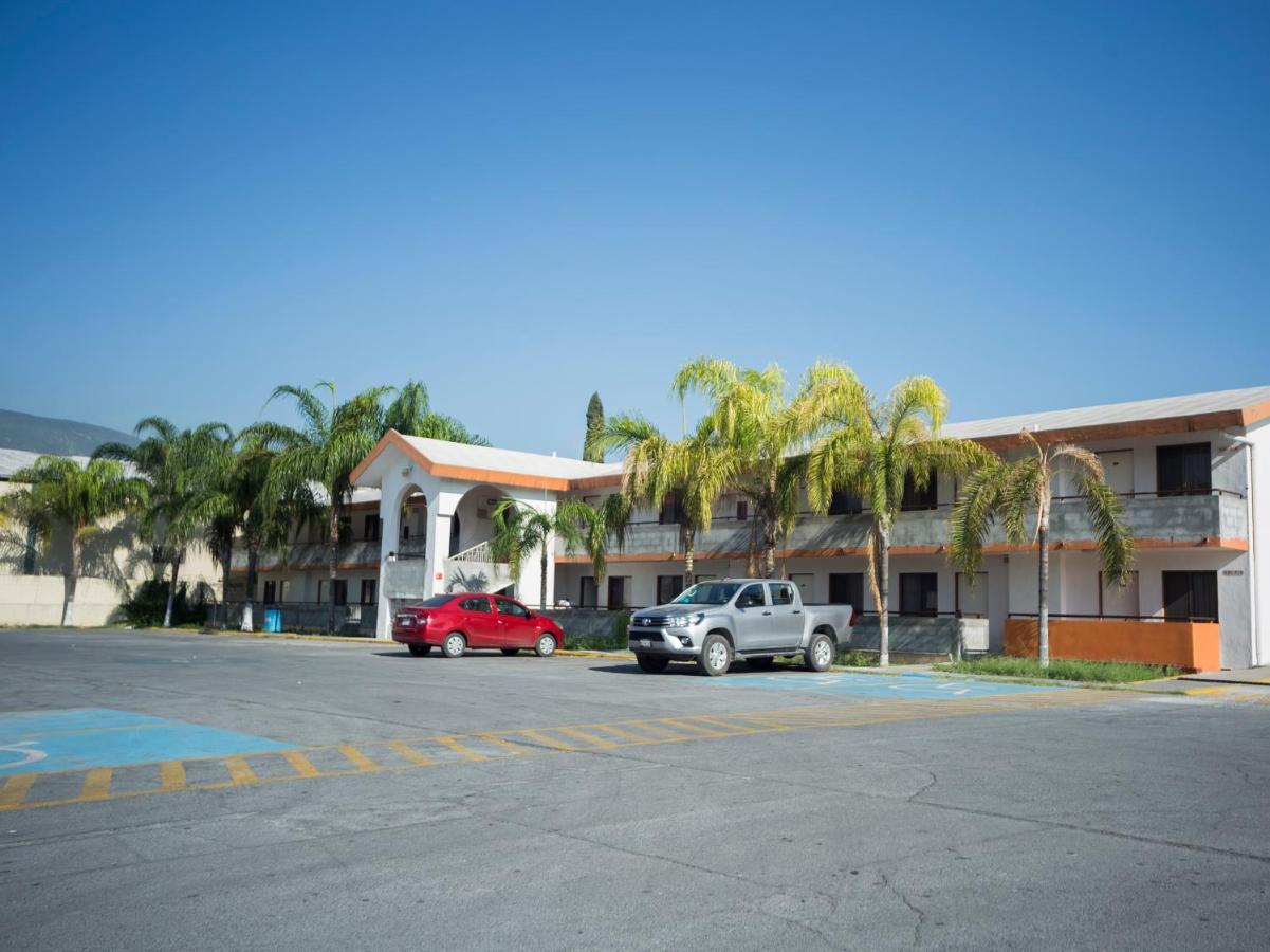 Capital O 88 Inn San Nicolás de los Garzas Kültér fotó